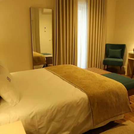 Otel Solar Do Rebolo 2*